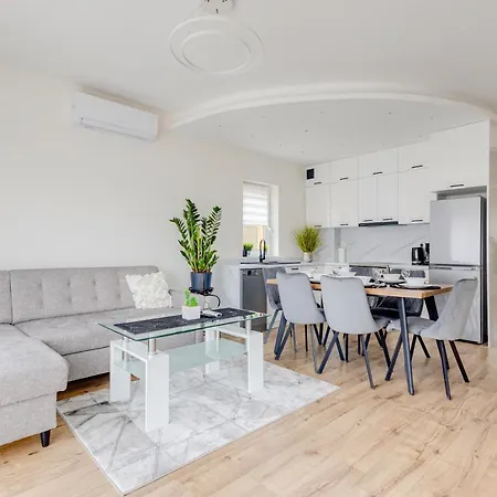 Uzdrowiskowe Wzgorze Vidoqwka Apartment *